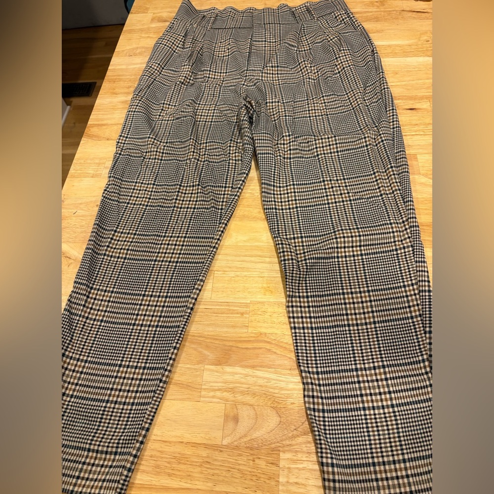 Zara Women’s High Waisted Brown Plaid Chinos
